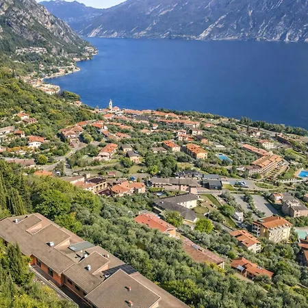 Mont&lac View In Limone